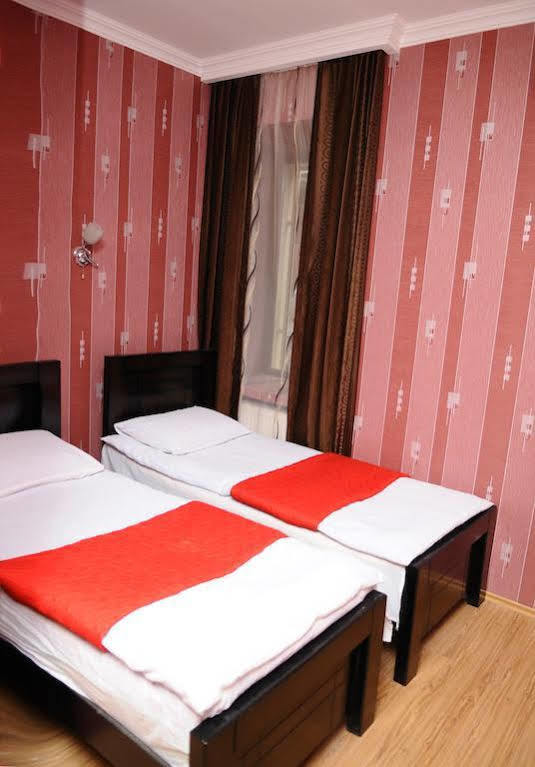 Hotel Lions Tbilisi Esterno foto