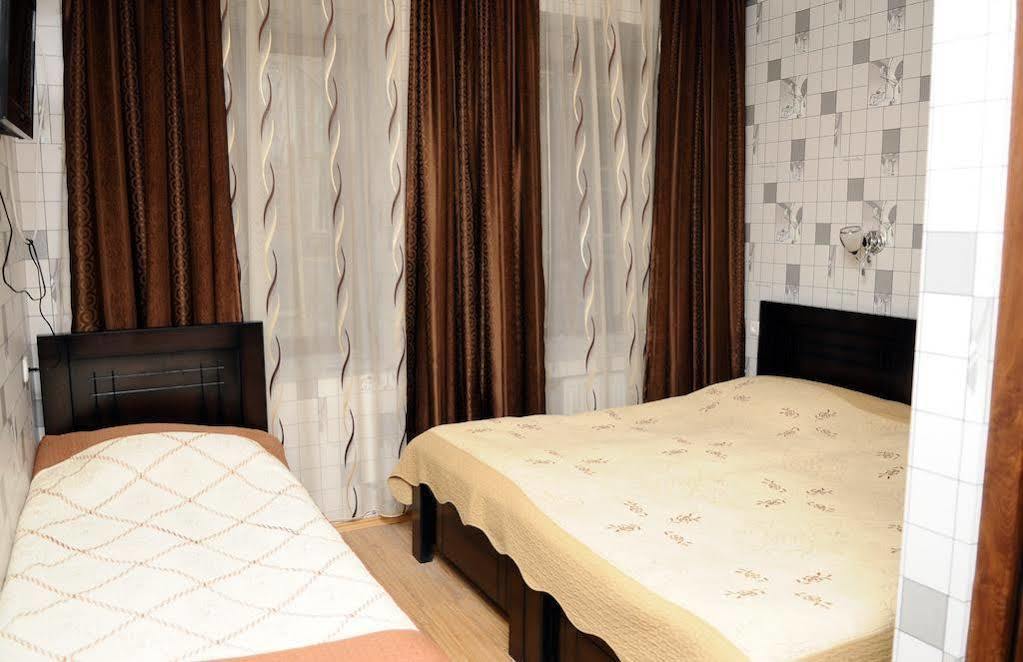 Hotel Lions Tbilisi Esterno foto