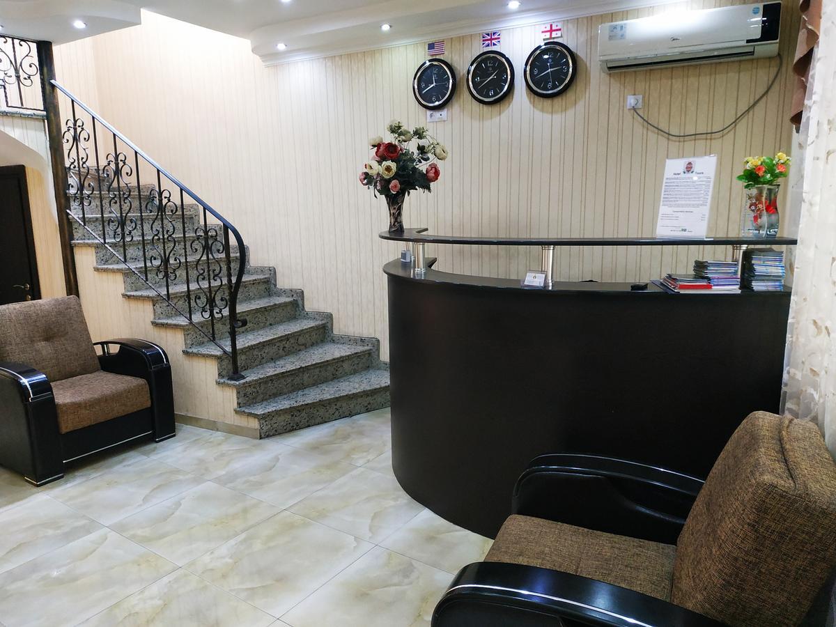 Hotel Lions Tbilisi Esterno foto