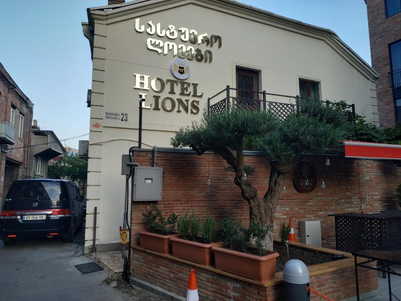 Hotel Lions Tbilisi Esterno foto