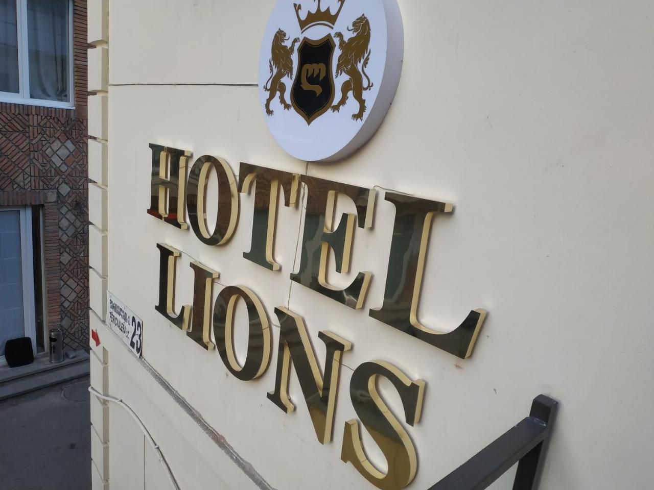 Hotel Lions Tbilisi Esterno foto